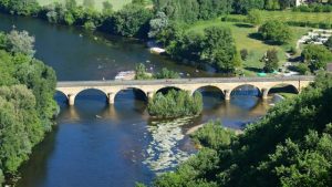 Les locations de vacances insolites en Dordogne, pour une expérience unique et mémorable